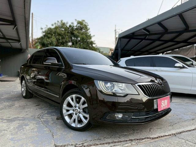 一手車、恆溫、行車記錄器、電動記憶座椅、後座出風口、主動安全預防系統、ISOFIX兒童安全椅固定、兒童安全鎖、第三方認證  第3張相片