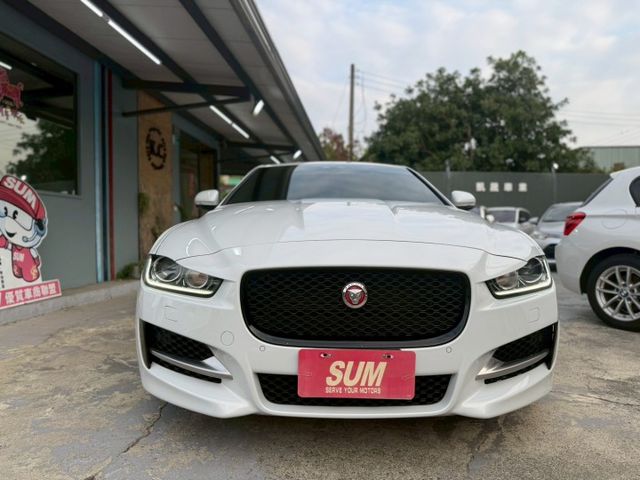 19寸跑圈、Brembo卡鉗組、後卡夢下導流、卡夢方向盤、VVS排氣管（含電子閥門） R-SPORT套件、駕駛模式選擇  第2張相片