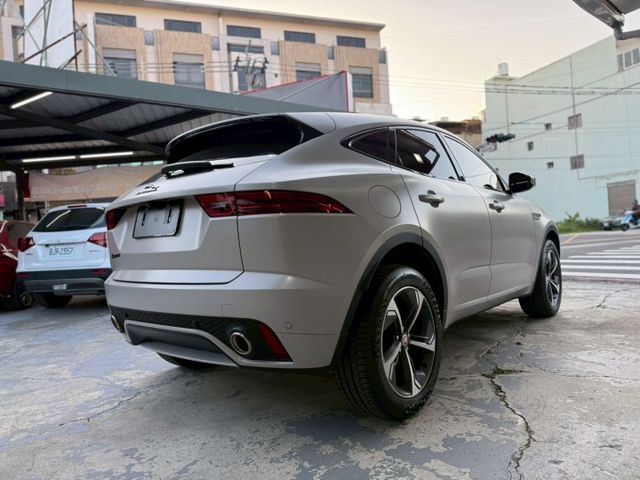 水泥灰車色、駕駛模式選擇、、車道偏離警示、ACC主動式智慧定速系統、胎壓偵測、ISO-FIX、盲點偵測、倒車雷達  第6張相片