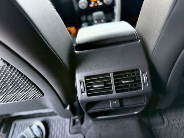 水泥灰車色、駕駛模式選擇、、車道偏離警示、ACC主動式智慧定速系統、胎壓偵測、ISO-FIX、盲點偵測、倒車雷達  第15張相片