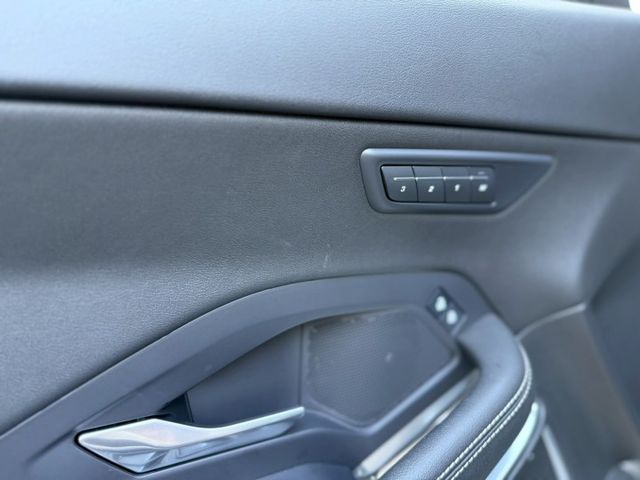 水泥灰車色、駕駛模式選擇、、車道偏離警示、ACC主動式智慧定速系統、胎壓偵測、ISO-FIX、盲點偵測、倒車雷達  第18張相片