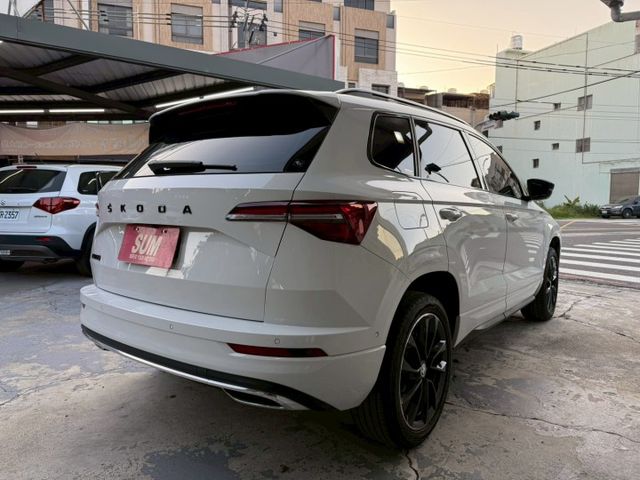 里程保證、一手車、電動記憶座椅、ACC跟車系統、CarPlay、環景系統、免鑰匙系統、盲點偵測、電動尾門、恆溫、行車記錄  第6張相片