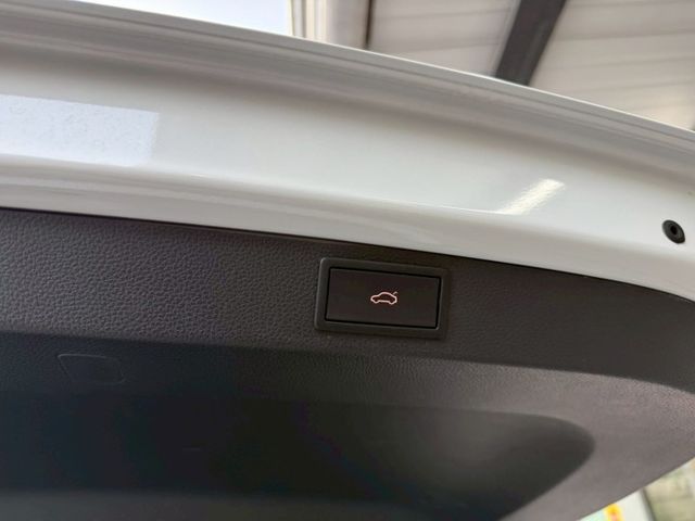 里程保證、一手車、電動記憶座椅、ACC跟車系統、CarPlay、環景系統、免鑰匙系統、盲點偵測、電動尾門、恆溫、行車記錄  第7張相片