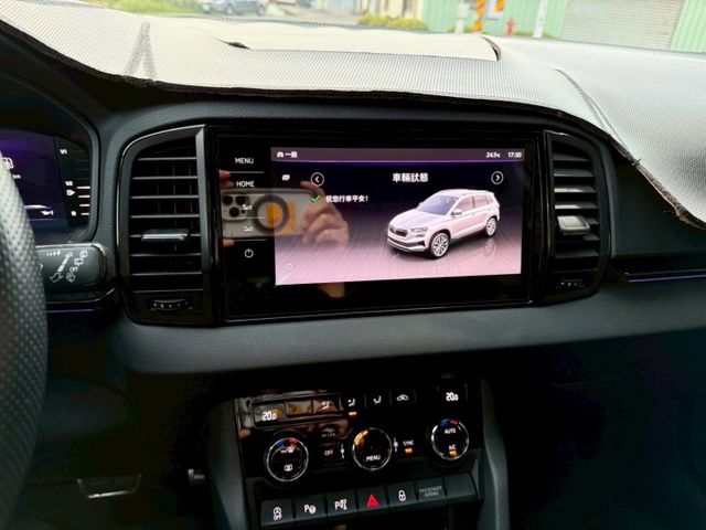 里程保證、一手車、電動記憶座椅、ACC跟車系統、CarPlay、環景系統、免鑰匙系統、盲點偵測、電動尾門、恆溫、行車記錄  第14張相片