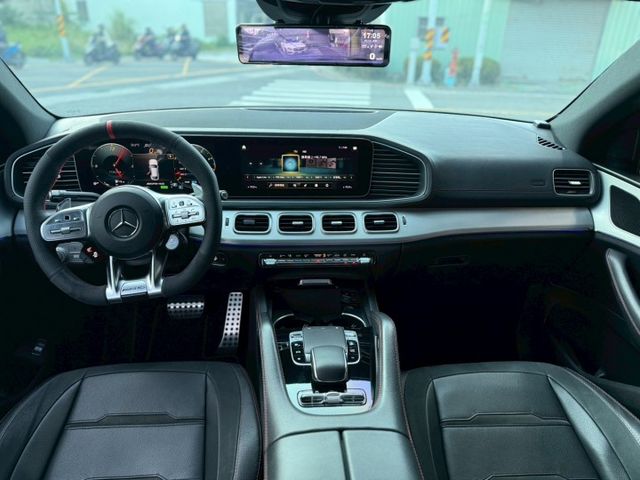 GLE-CLASS COUPE  第11張相片