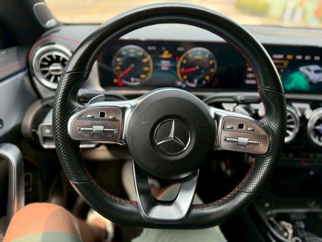 柏林之音、CarPlay、手寫版、環景系統、環艙氣氛燈、胎壓偵測、ISO-FIX、盲點偵測、倒車雷達、倒車顯影、自動停車  第11張相片