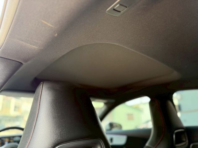 柏林之音、CarPlay、手寫版、環景系統、環艙氣氛燈、胎壓偵測、ISO-FIX、盲點偵測、倒車雷達、倒車顯影、自動停車  第15張相片