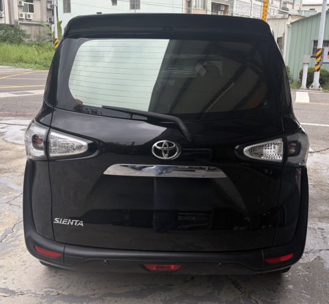 里程保證、免鑰匙系統、盲點偵測、恆溫、行車記錄器、後座出風口、主動安全預防系統、ISOFIX兒童安全椅固定、兒童安全鎖、  第5張相片