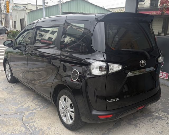 里程保證、免鑰匙系統、盲點偵測、恆溫、行車記錄器、後座出風口、主動安全預防系統、ISOFIX兒童安全椅固定、兒童安全鎖、  第6張相片