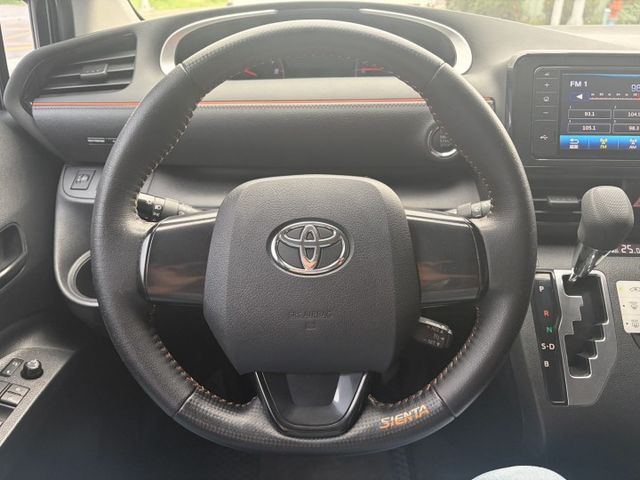 里程保證、免鑰匙系統、盲點偵測、恆溫、行車記錄器、後座出風口、主動安全預防系統、ISOFIX兒童安全椅固定、兒童安全鎖、  第10張相片