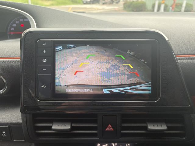 里程保證、免鑰匙系統、盲點偵測、恆溫、行車記錄器、後座出風口、主動安全預防系統、ISOFIX兒童安全椅固定、兒童安全鎖、  第12張相片