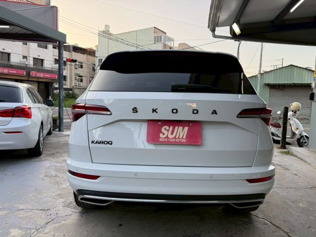 里程保證、一手車、電動記憶座椅、ACC跟車系統、CarPlay、環景系統、免鑰匙系統、盲點偵測、電動尾門、恆溫、行車記錄  第5張相片