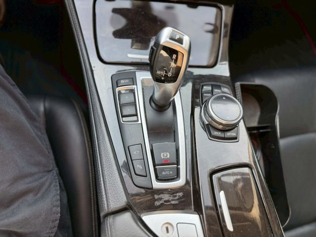 多項耗材已整理，電動記憶座椅、HID燈組、恆溫、倒車影像，行車記錄器、主動安全預防系統、ISOFIX兒童安全椅固定  第14張相片