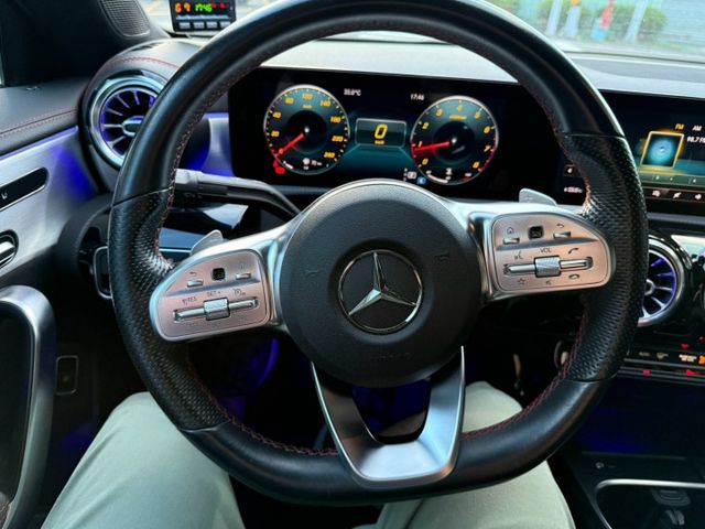 AMG套件、夜色套件、天窗、4matic、車道偏移警示、液晶螢幕、盲點、電動記憶座椅、免鑰匙系統、恆溫、環景倒車影像  第12張相片