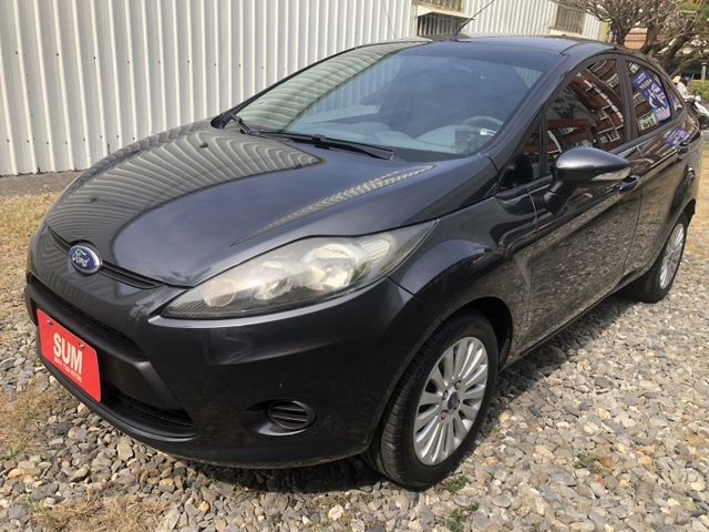 FIESTA 4D SEDAN  第2張相片