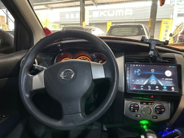 NISSAN日產 LIVINA  第8張相片