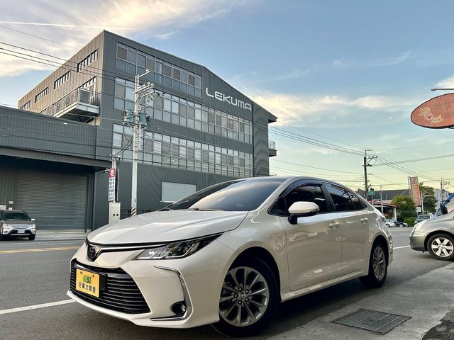 TOYOTA豐田 ALTIS  第1張相片