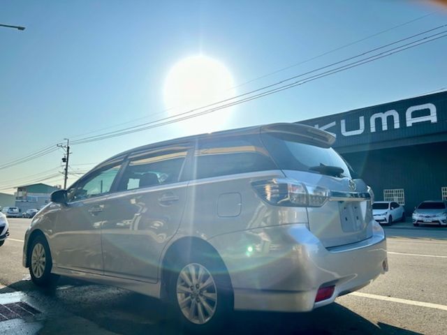 TOYOTA豐田 WISH  第2張相片