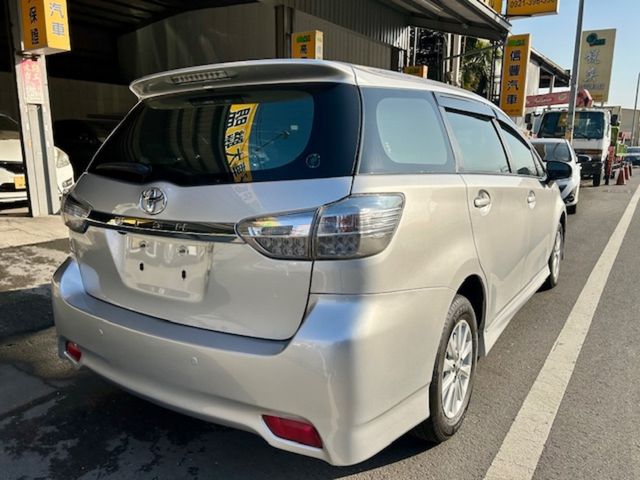 TOYOTA豐田 WISH  第6張相片