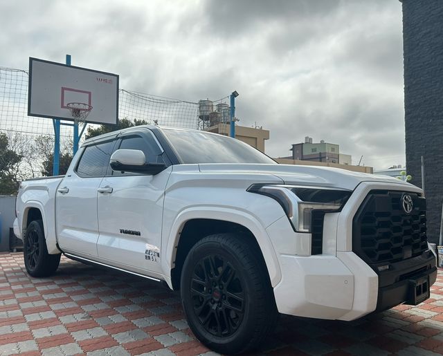 TOYOTA豐田 TUNDRA  第3張相片