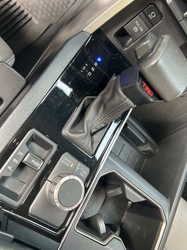 TOYOTA豐田 TUNDRA  第31張相片