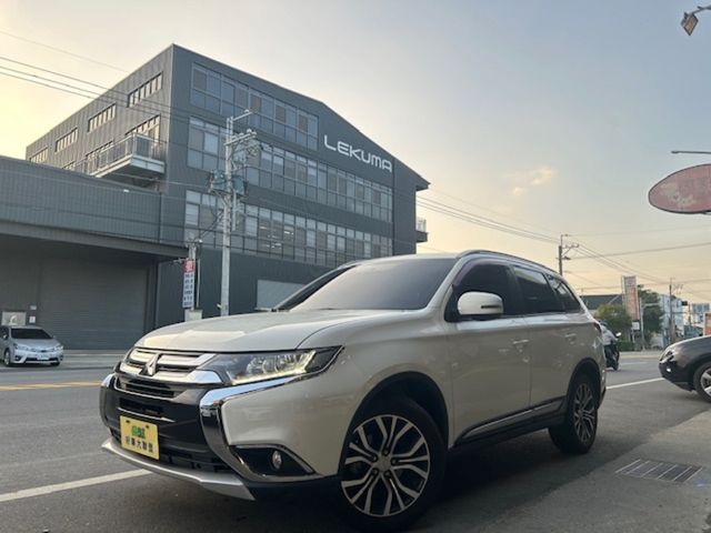 MITSUBISHI三菱 OUTLANDER  第1張相片