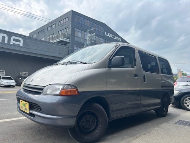 TOYOTA豐田 HIACE  第1張相片