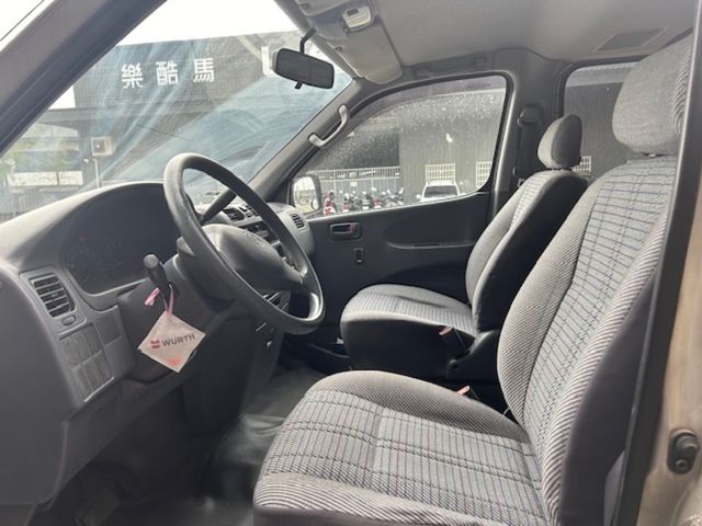 TOYOTA豐田 HIACE  第7張相片