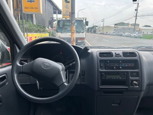 TOYOTA豐田 HIACE  第14張相片
