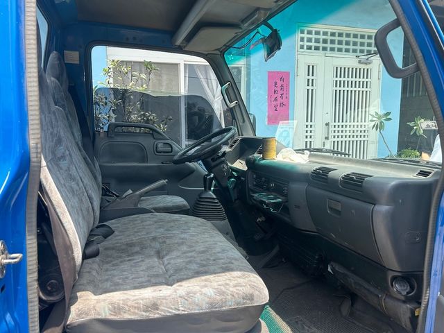ISUZU五十鈴 ELF  第9張相片