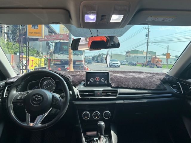 MAZDA馬自達 MAZDA 3  第12張相片
