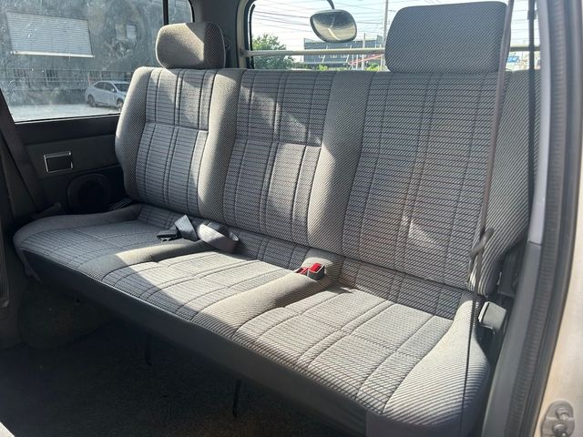 TOYOTA豐田 HIACE  第7張相片