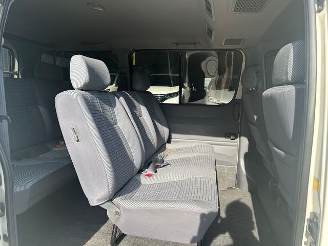 TOYOTA豐田 HIACE  第9張相片