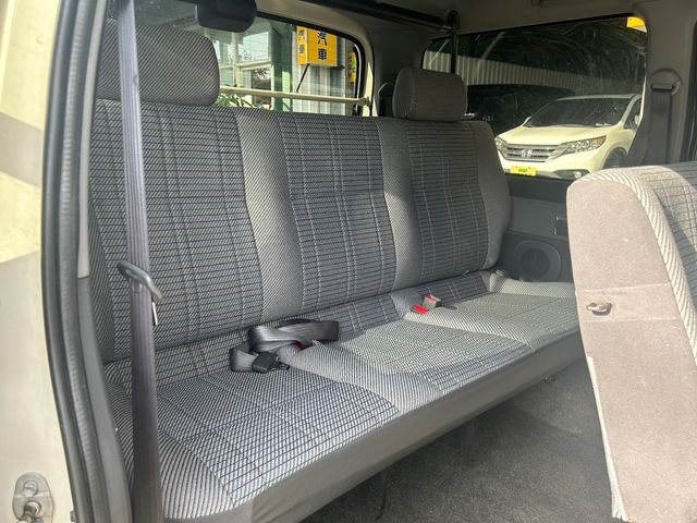 TOYOTA豐田 HIACE  第10張相片