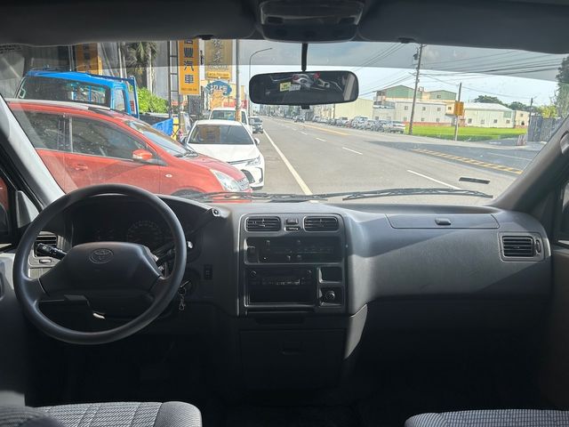 TOYOTA豐田 HIACE  第12張相片