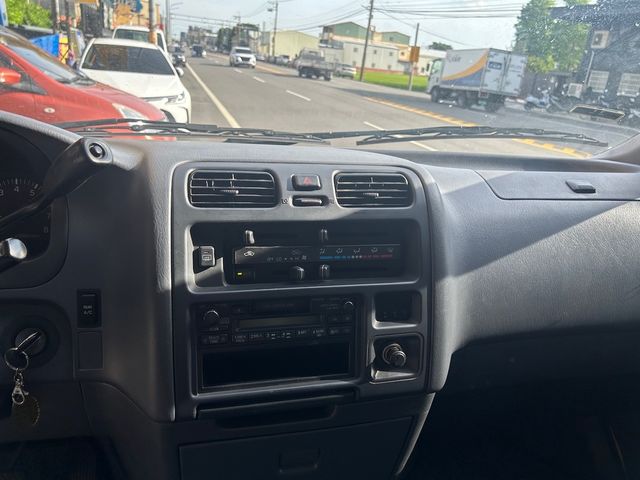 TOYOTA豐田 HIACE  第17張相片
