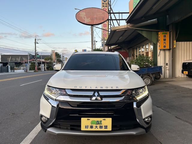 MITSUBISHI三菱 OUTLANDER  第3張相片