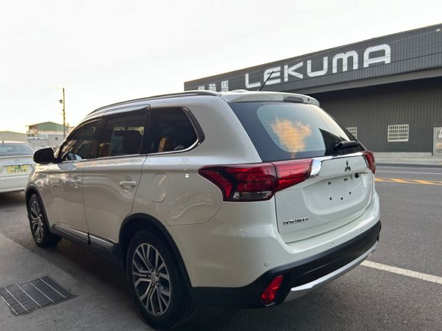 MITSUBISHI三菱 OUTLANDER  第5張相片