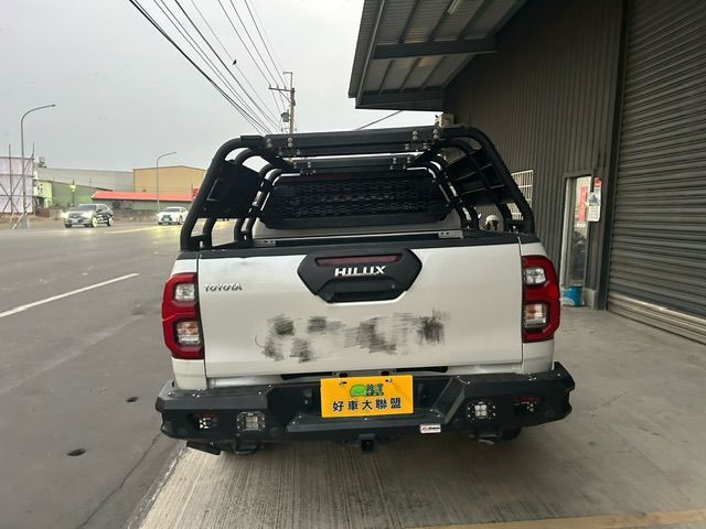 TOYOTA豐田 HILUX  第4張相片
