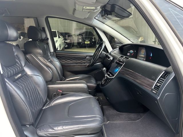 LUXGEN納智捷 M7 TURBO  第13張相片