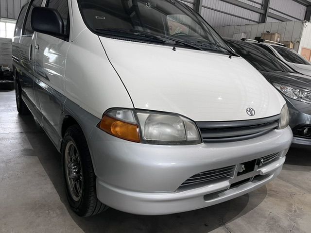 TOYOTA豐田 HIACE  第2張相片