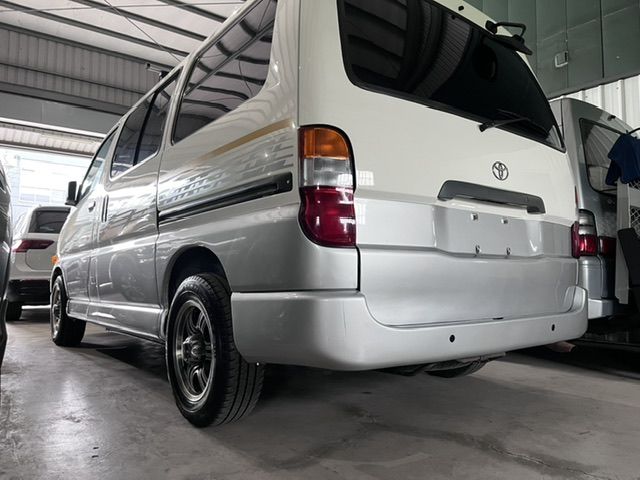 TOYOTA豐田 HIACE  第3張相片