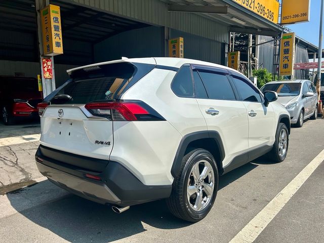 TOYOTA豐田 RAV4  第5張相片