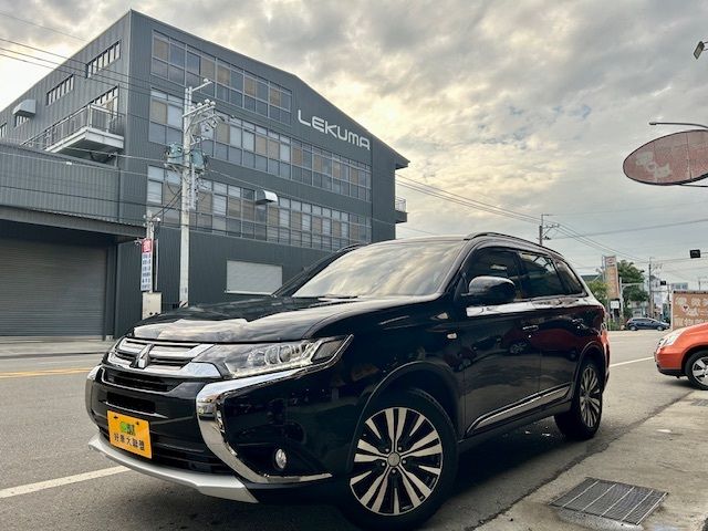 MITSUBISHI三菱 OUTLANDER  第1張相片