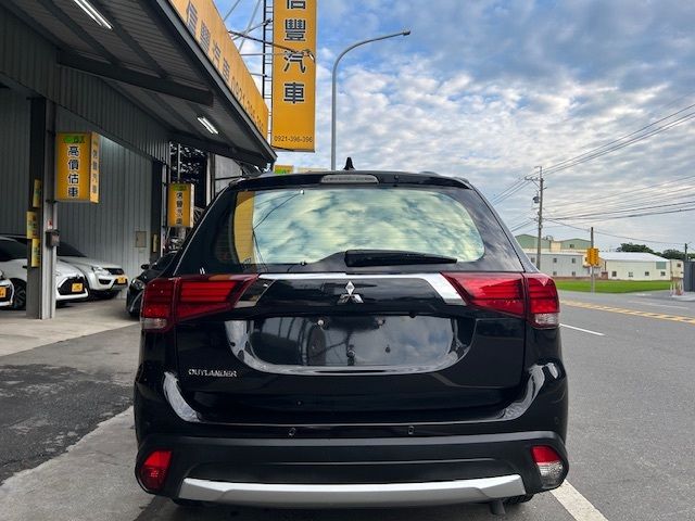 MITSUBISHI三菱 OUTLANDER  第5張相片
