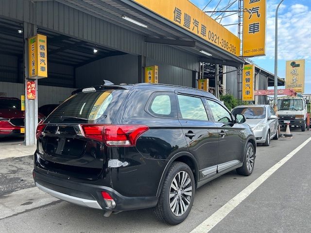 MITSUBISHI三菱 OUTLANDER  第6張相片