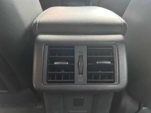 MITSUBISHI三菱 OUTLANDER  第18張相片