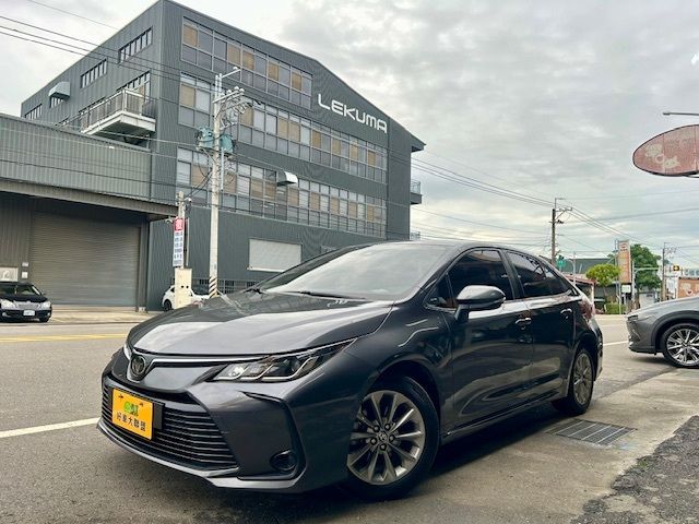 TOYOTA豐田 ALTIS  第1張相片