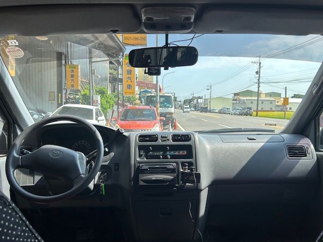 TOYOTA豐田 HIACE  第10張相片