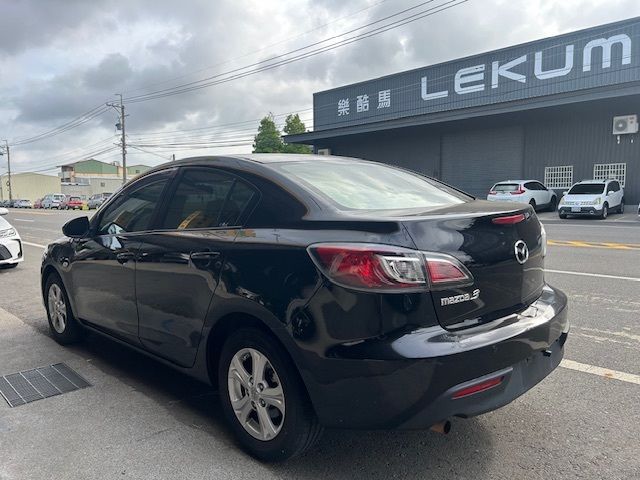 MAZDA馬自達 MAZDA 3  第2張相片